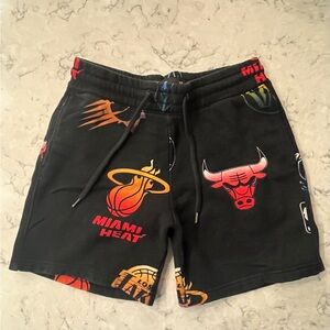 Adult XS Hollister Chicago Bulls/Miami Heat sweat shorts